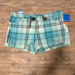 Columbia Plaid Shorts in Blue and Green UPF 50